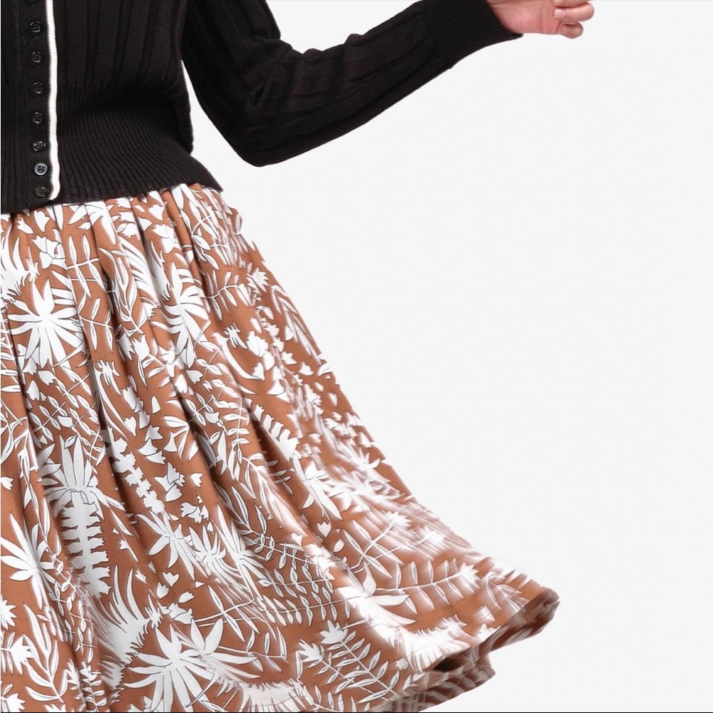 NWT Yakira Bella Brown Floral Skirt